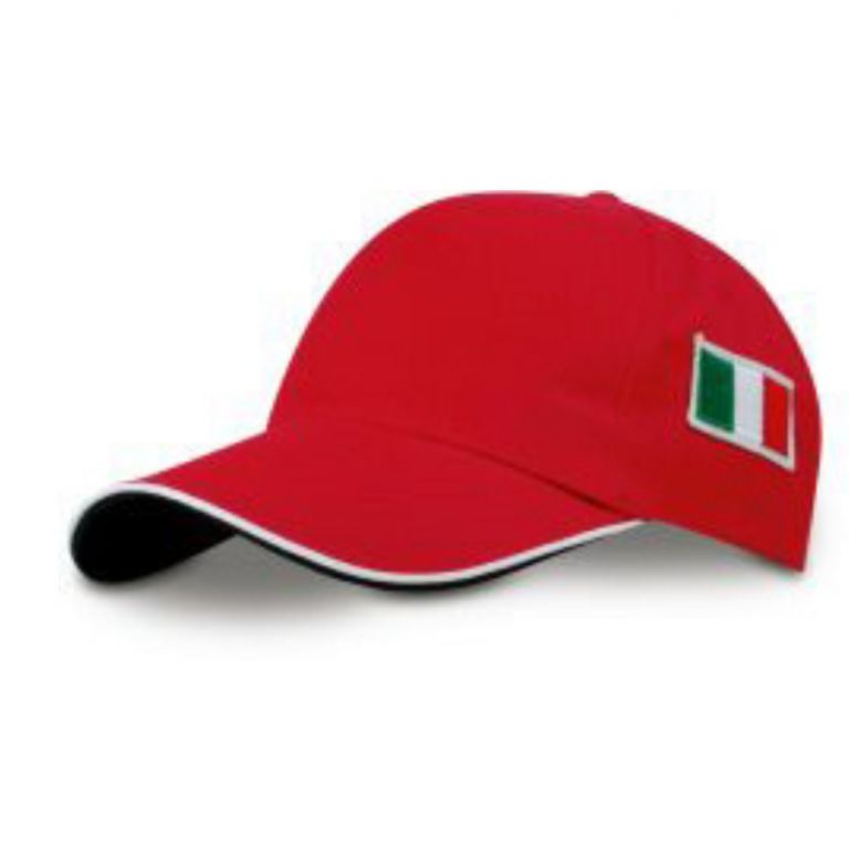 Cappello con tesa e bandierina a lato rosso