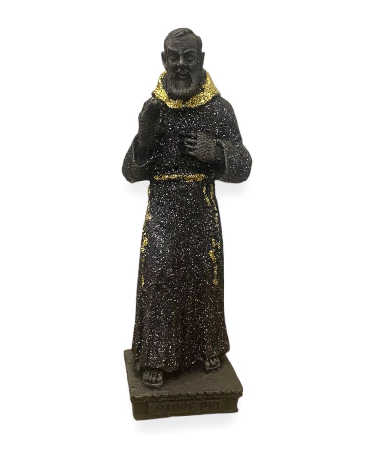 Padre Pio statua in pietra lavica con decorazioni colorate